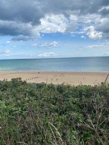 8 Bed Sun Decked Caravan Unlimited High Speed Wifi And Fun At Seawick Holiday Park Clacton-on-Sea Εξωτερικό φωτογραφία