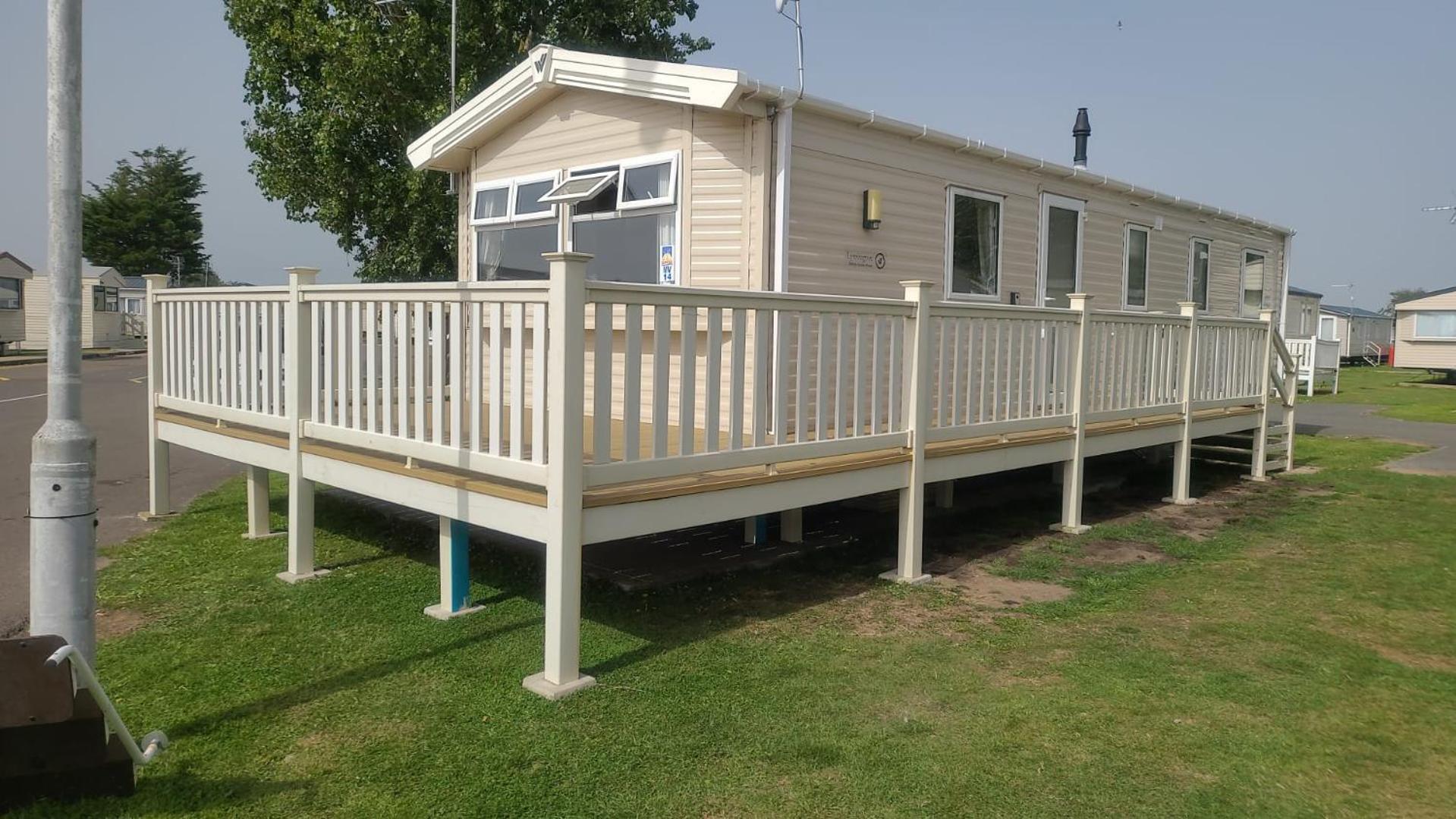 8 Bed Sun Decked Caravan Unlimited High Speed Wifi And Fun At Seawick Holiday Park Clacton-on-Sea Εξωτερικό φωτογραφία